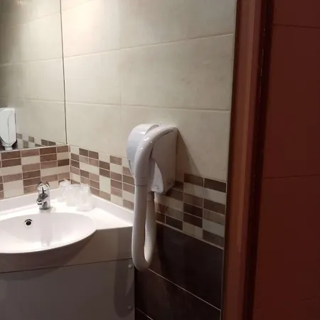 Brit Saint-quentin 2*