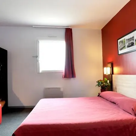 Hotel Brit Saint-quentin 2*